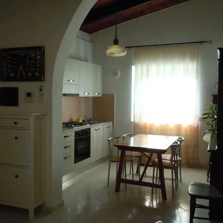 Casa Zi' Rulia 펜션 *